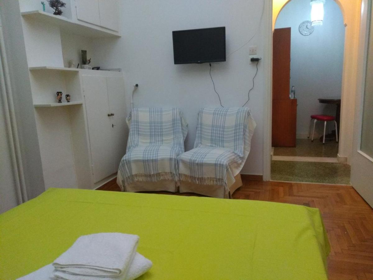 Medea Apartment Атина Екстериор снимка