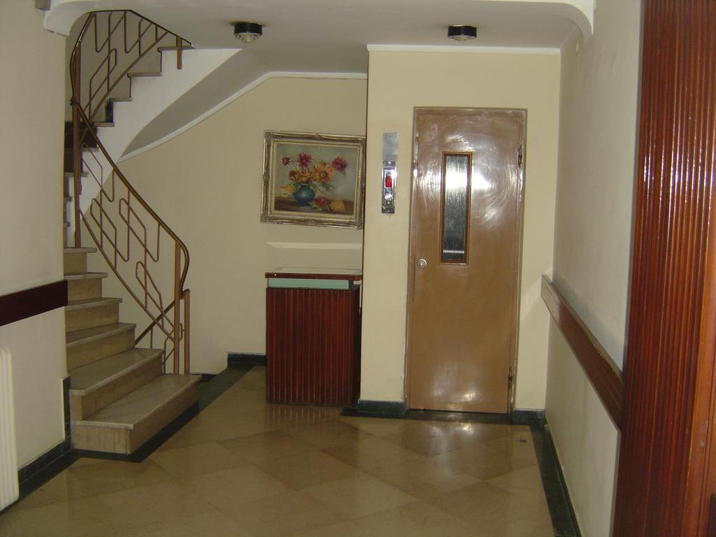 Medea Apartment Атина Екстериор снимка