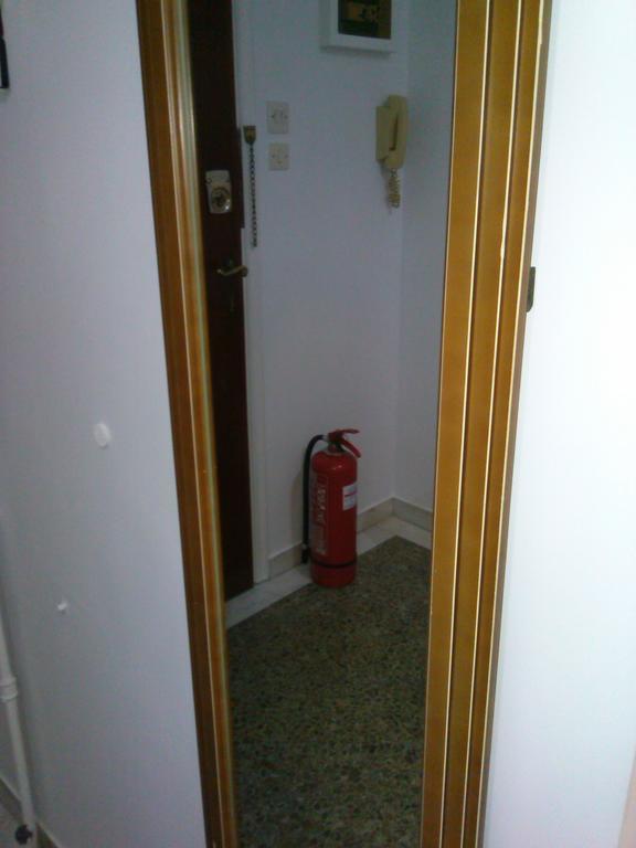 Medea Apartment Атина Екстериор снимка